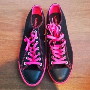 Converse Men’s  Sz 10 Pink Black